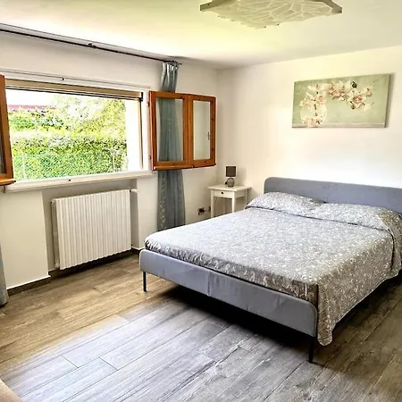 Διαμέρισμα Con Grandi Spazi-2 Da Letto-grande Open Space-cucina Professionale-riscaldamento Centralizzato-wifi Τσεζένα