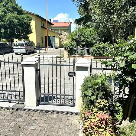 Con Grandi Spazi-2 Da Letto-grande Open Space-cucina Professionale-riscaldamento Centralizzato-wifi * Τσεζένα