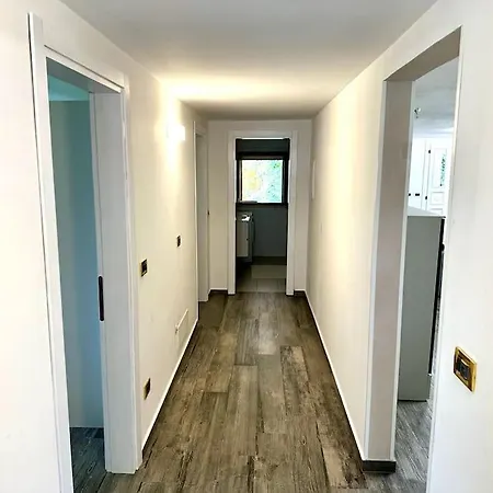 Con Grandi Spazi-2 Da Letto-grande Open Space-cucina Professionale-riscaldamento Centralizzato-wifi